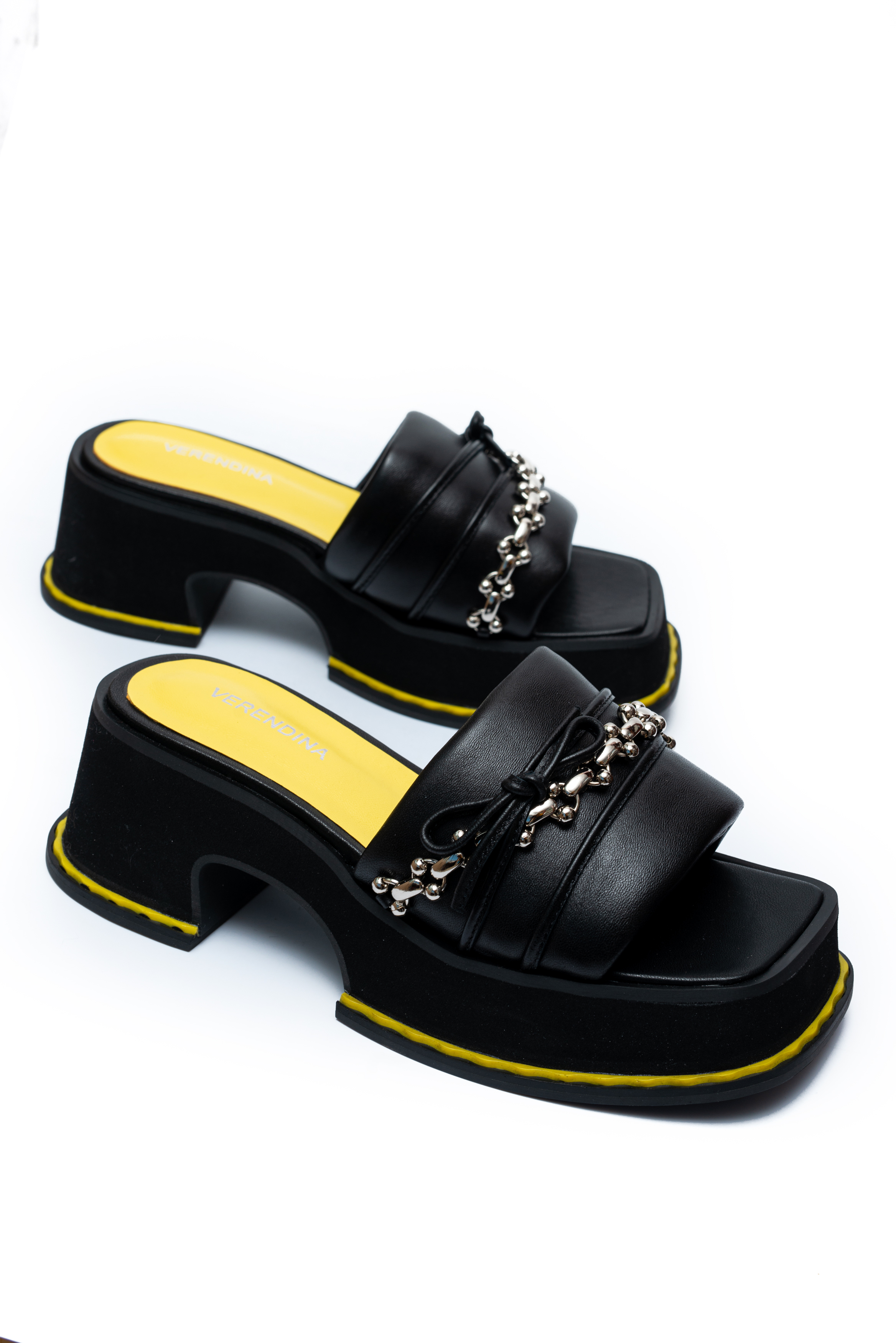 Шлепанцы Verendina 00863 Черные