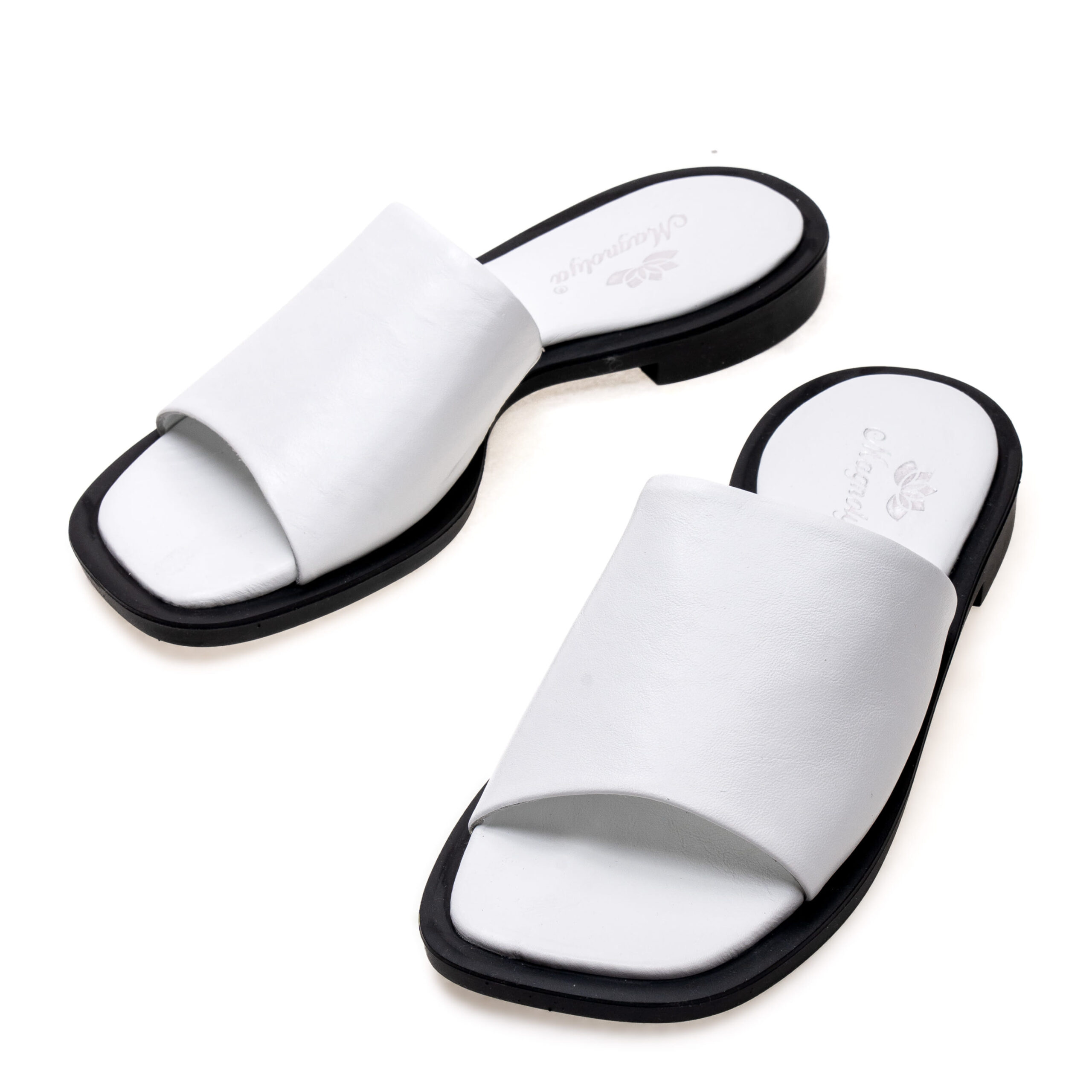 10747-R001-Q002-2 Шльопанці Magnolya 01425 Білі - Зображення 1